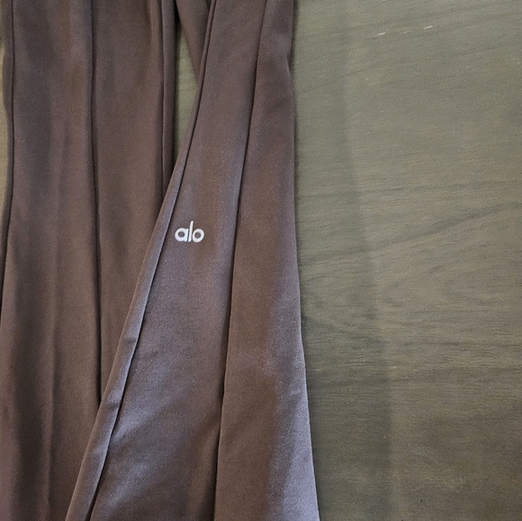 ALO Yoga Pants - Alo air brush flare pants